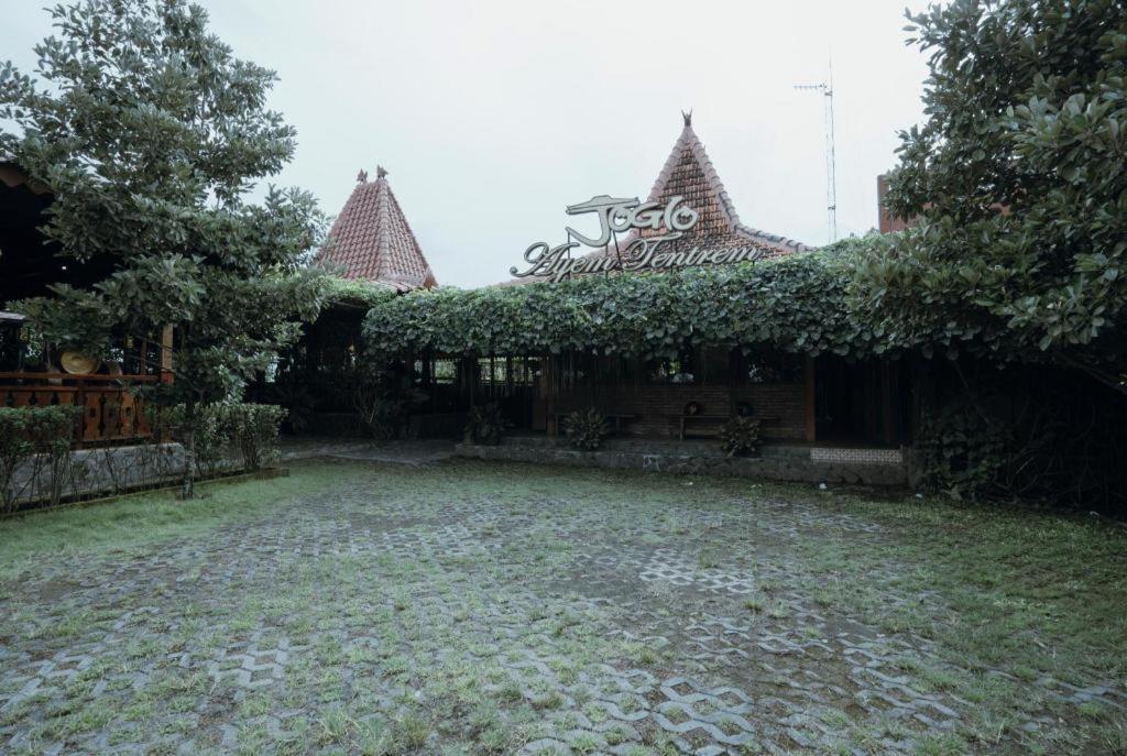 Joglo Ayem Tentrem Prambanan Luaran gambar