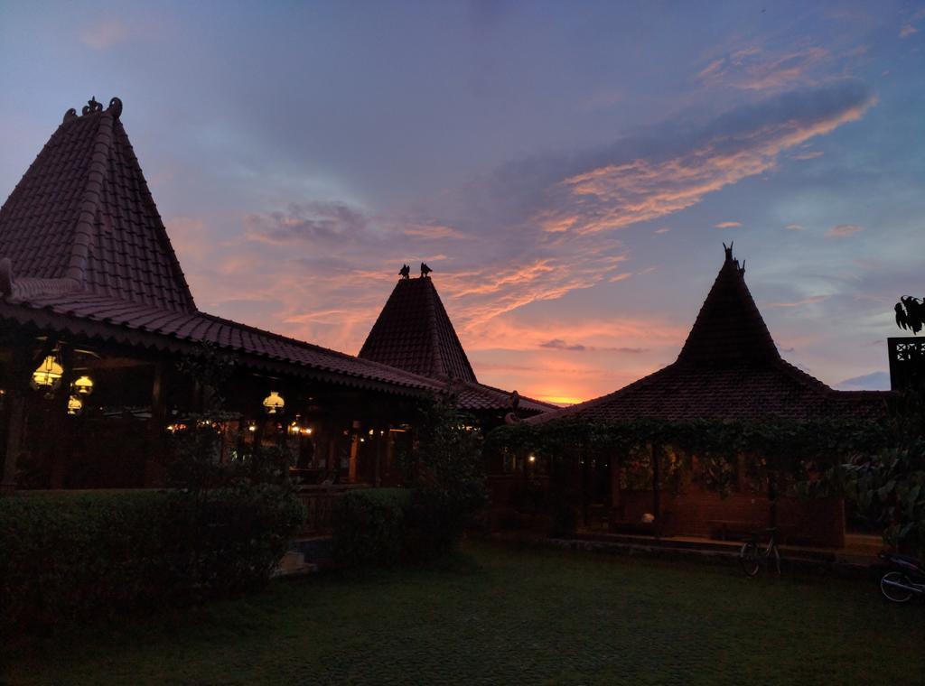 Joglo Ayem Tentrem Prambanan Luaran gambar